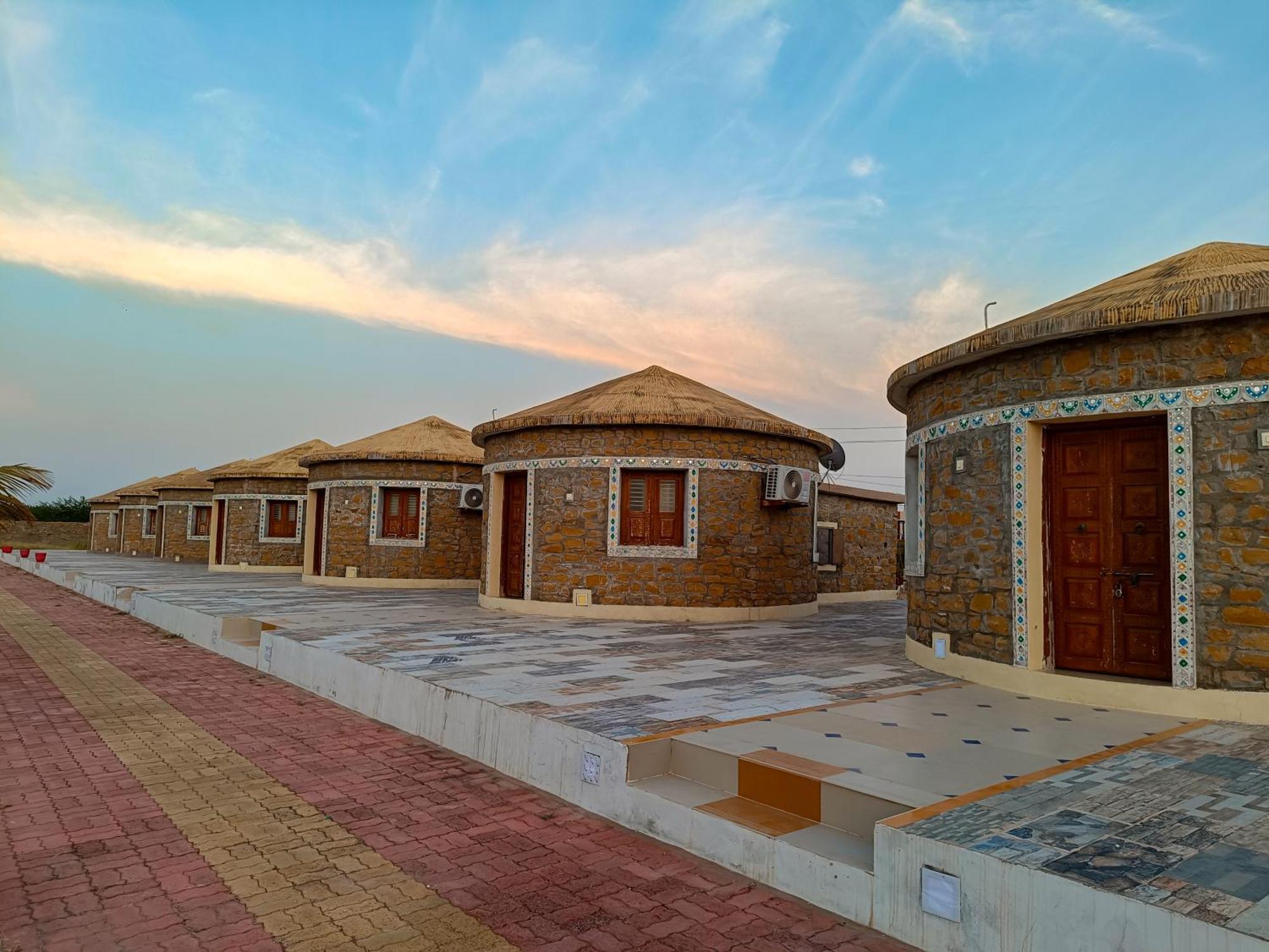 Dholavira Tourism Resort Eksteriør bilde